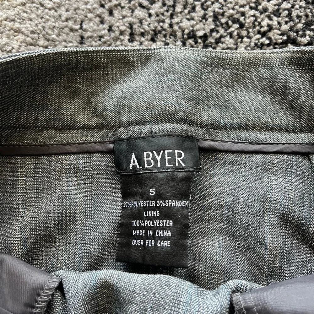 Assorted Career Core Blazer, Skirt And Cropped Pants Bundle - Picture 10 of 12